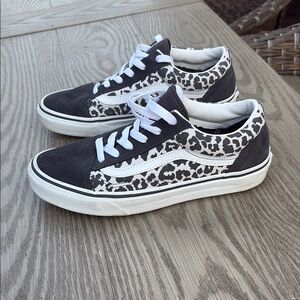 Vans Women's Black and White Leopard Sneakers